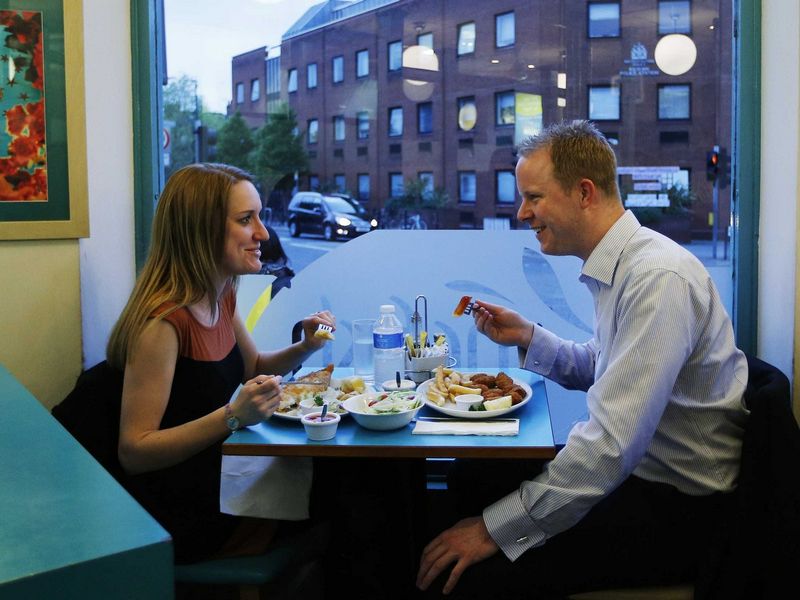 Speed Internet Dating: Pros, Disadvantages, and Tips for Success